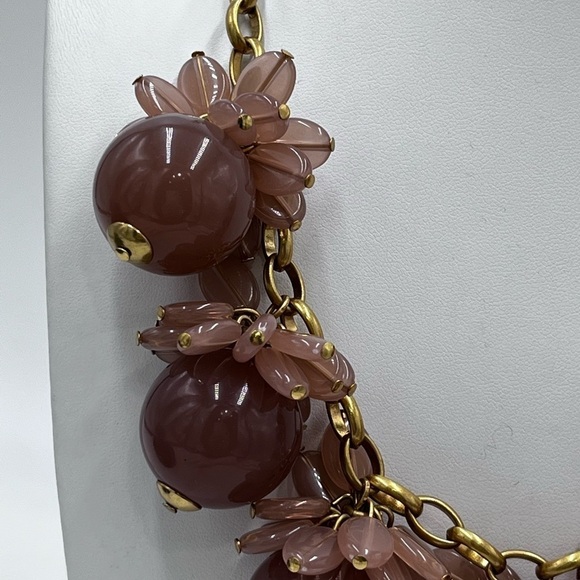 J.Crew Blossom Bauble Statement
Cluster Dark Mauve Neutral Necklace
- NWT - Picture 5 of 11